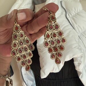 Lucky Brand ☘️ chandelier earrings, gorgeous! Like new!